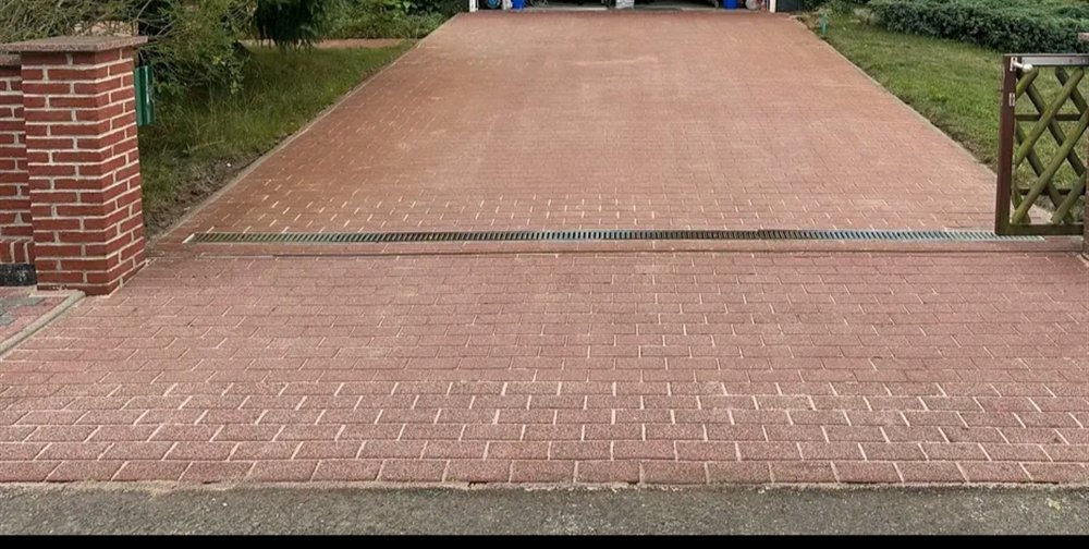 Einfahrt nachher